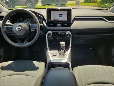 Used 2024 Toyota RAV4 XLE w/ Convenience Package AWD/4WD image 15