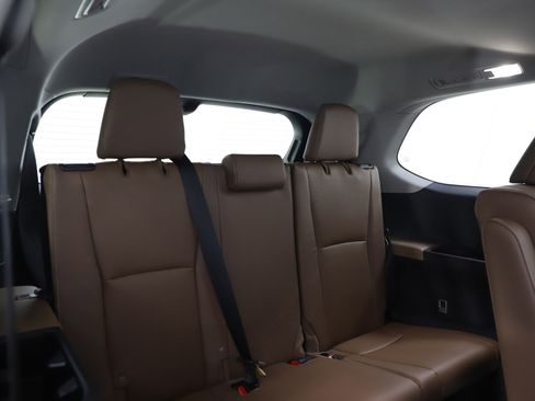 Used 2026 Toyota Grand Highlander Platinum image 12