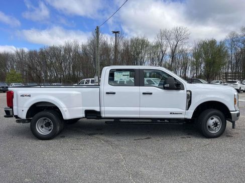 New 2026 Ford F350 XL image 2