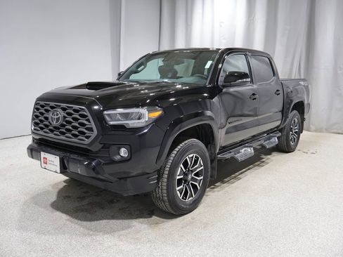 Certified 2023 Toyota Tacoma TRD Sport AWD/4WD image 6