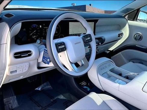 New 2026 Hyundai Palisade Calligraphy FWD image 6
