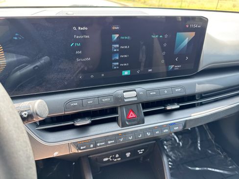 Used 2025 Kia K4 FWD image 15
