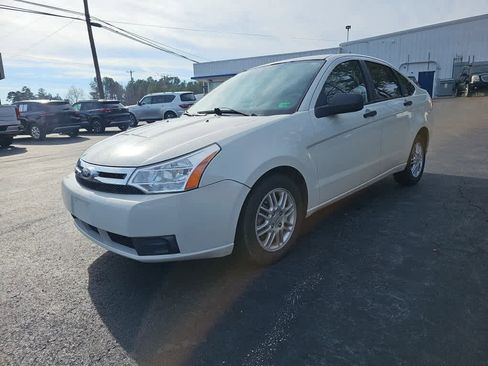 Used 2011 Ford Focus SE image 7