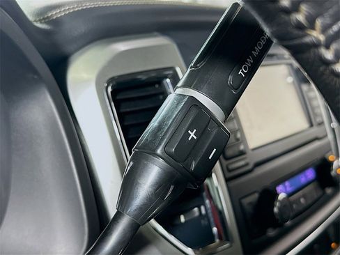 Used 2016 Nissan Titan PRO-4X image 18