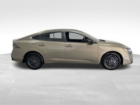 New 2026 Nissan Sentra SV image 2