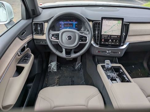 New 2026 Volvo XC90 T8 Core w/ Protection Package Premier AWD/4WD image 19