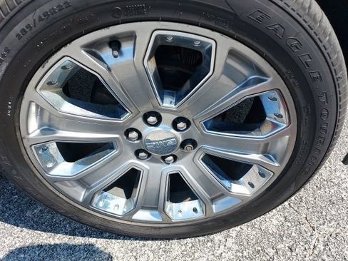 Used 2018 GMC Sierra 1500 Denali w/ Denali Ultimate Package AWD/4WD image 2