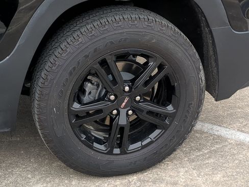 Used 2023 GMC Terrain AT4 image 11