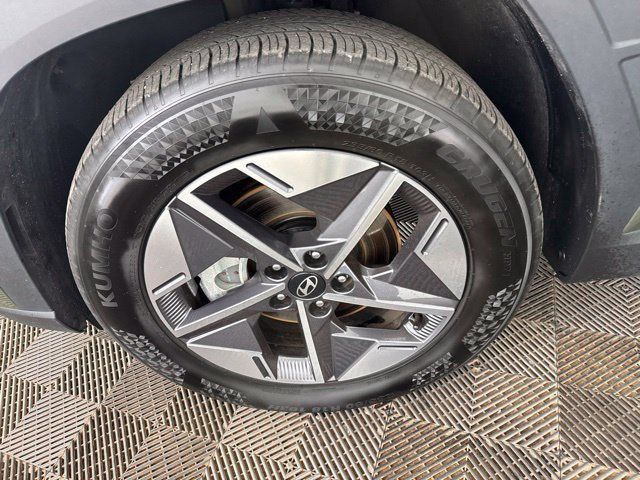 Used 2025 Hyundai Tucson SEL FWD image 33