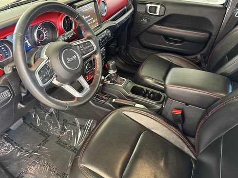 Used 2022 Jeep Wrangler Unlimited Rubicon w/ LED Lighting Group AWD/4WD image 10