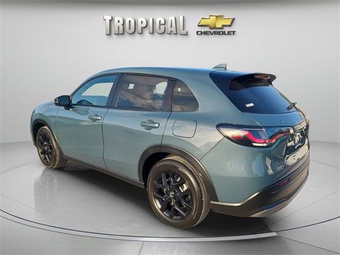 Used 2023 Honda HR-V Sport image 3