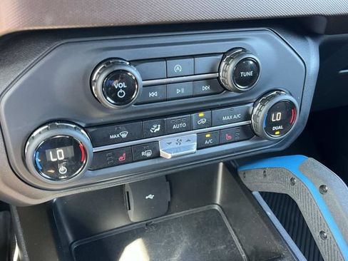 Used 2023 Ford Bronco Outer Banks AWD/4WD image 32
