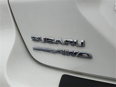 Used 2024 Subaru Crosstrek 2.5i Limited w/ Crosstrek Mirror Package image 8