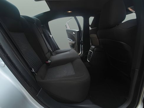 Used 2022 Dodge Charger R/T RWD image 17