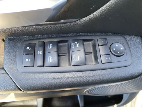 Used 2024 RAM 1500 Tradesman AWD/4WD image 19