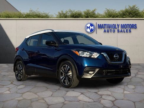 Used 2018 Nissan Kicks SV w/ Exterior Electronics Package image 1