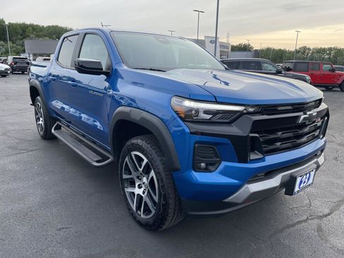 Used 2023 Chevrolet Colorado Z71 w/ Z71 Convenience Package 2 AWD/4WD image 10
