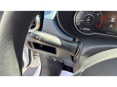 Used 2025 Nissan Versa SV FWD image 22