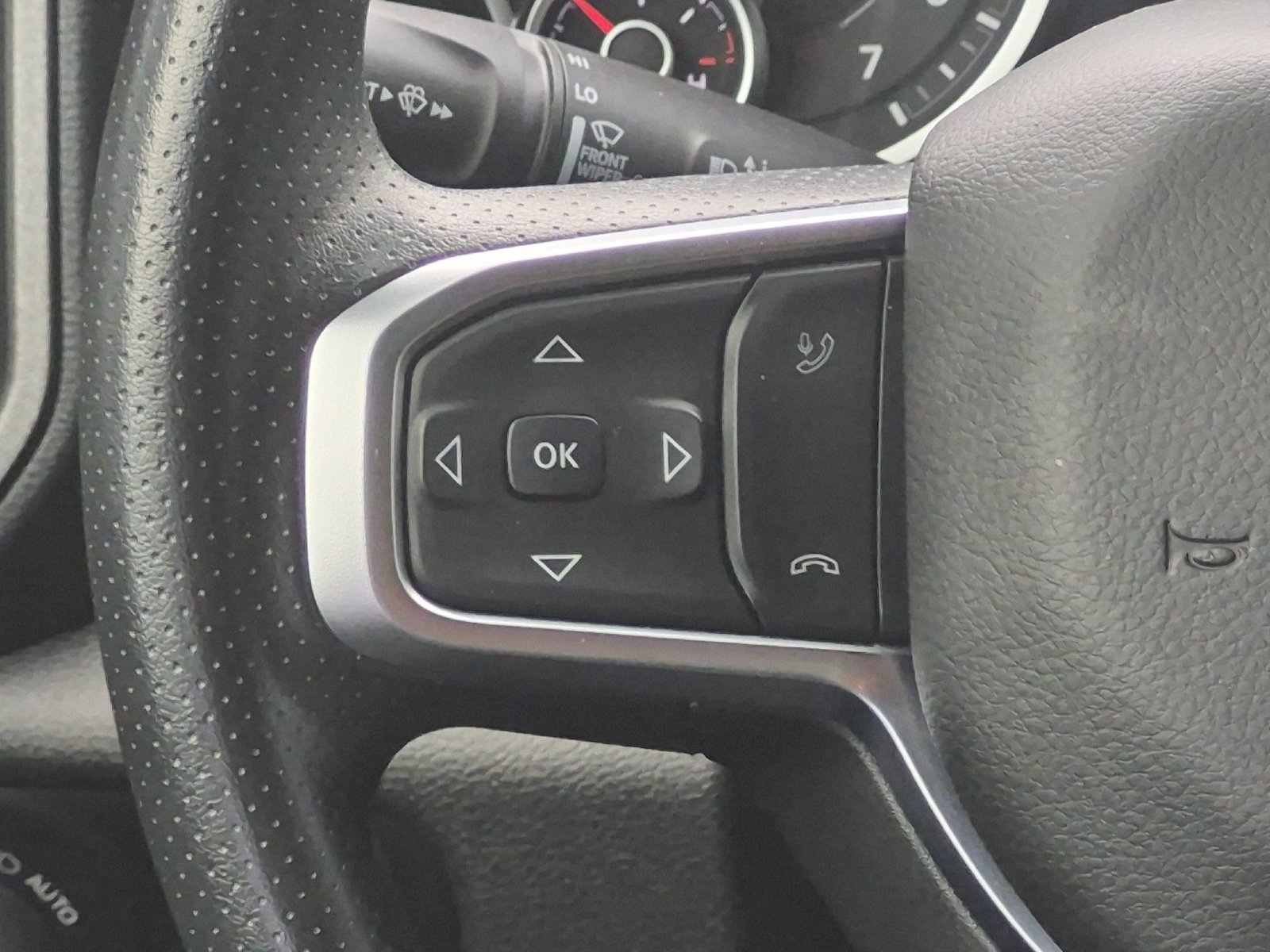 Used 2025 RAM 1500 Warlock AWD/4WD image 17
