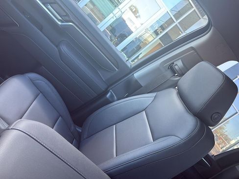 New 2026 GMC Sierra 2500 SLT w/ SLT Premium Package image 27
