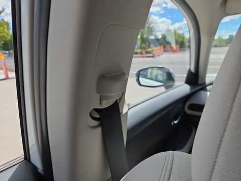 Used 2024 Honda HR-V LX image 15