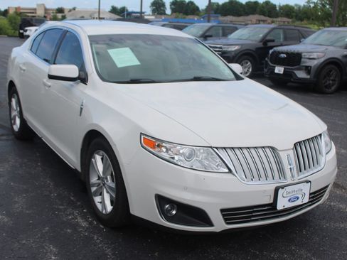 Used 2010 Lincoln MKS FWD image 9