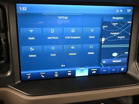 Used 2024 Ford Bronco Wildtrak image 16