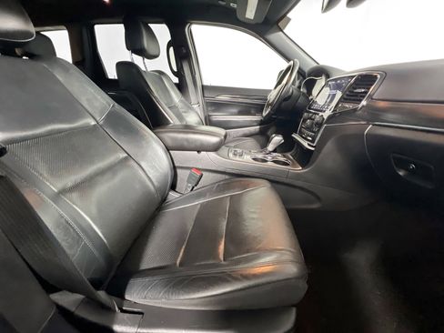 Used 2021 Jeep Grand Cherokee Limited w/ Luxury Group II image 31