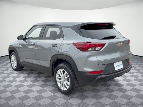 Certified 2026 Chevrolet TrailBlazer LS w/ LS Convenience Package FWD image 3