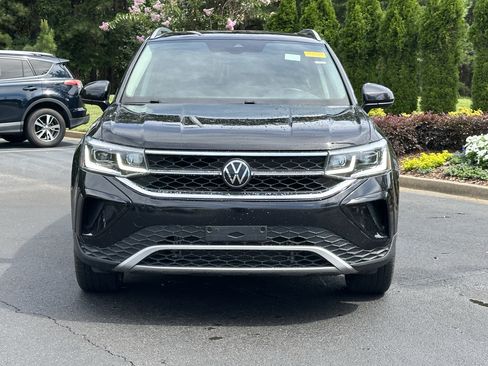 Used 2023 Volkswagen Taos SEL AWD/4WD image 3