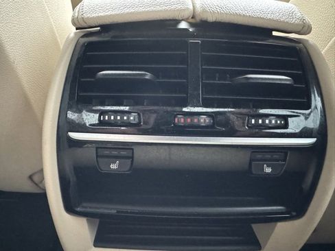 Used 2017 BMW 540i xDrive image 15