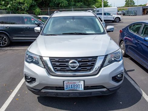 Used 2018 Nissan Pathfinder SL w/ Cargo Package FWD image 2