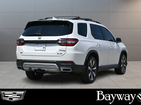 Used 2024 Honda Pilot Elite image 6