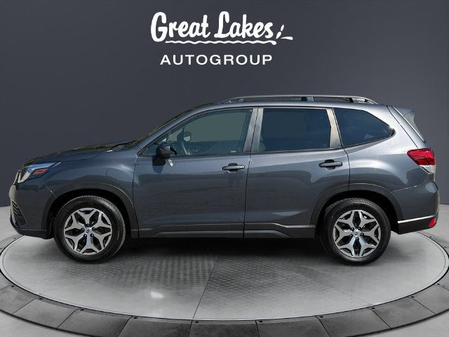 Used 2023 Subaru Forester Premium AWD/4WD image 2