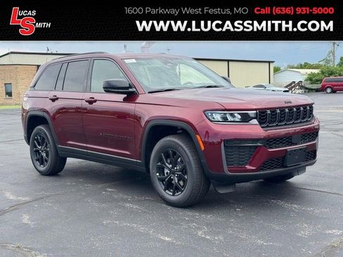 New 2026 Jeep Grand Cherokee Altitude AWD/4WD image 1