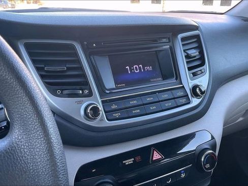 Used 2018 Hyundai Tucson SE image 6