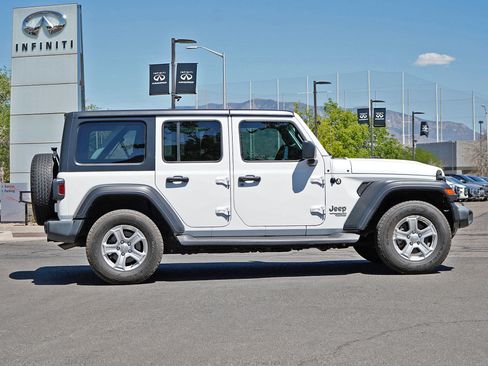 Used 2021 Jeep Wrangler Unlimited Sport AWD/4WD image 13