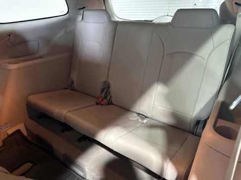 Used 2015 Buick Enclave Leather FWD image 32