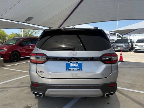 Used 2023 Honda Pilot Elite image 4
