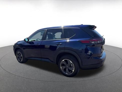 Used 2025 Nissan Rogue SV FWD image 10
