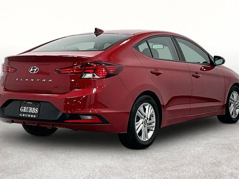 Used 2020 Hyundai Elantra SEL image 2