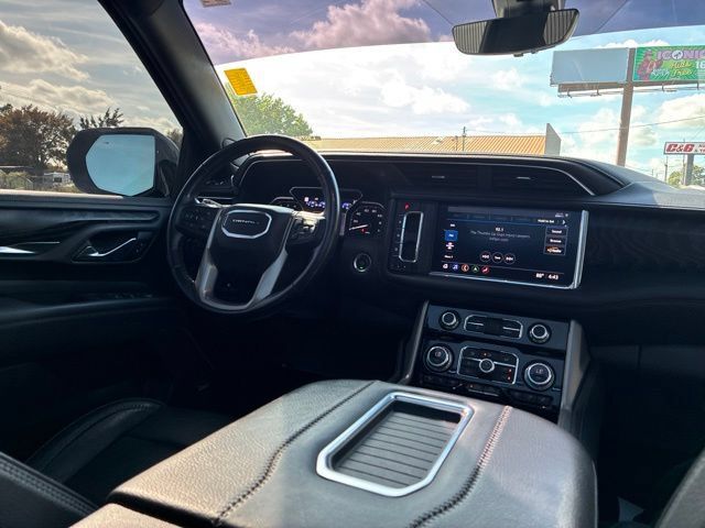 Used 2021 GMC Yukon Denali w/ Denali Ultimate Package AWD/4WD image 28