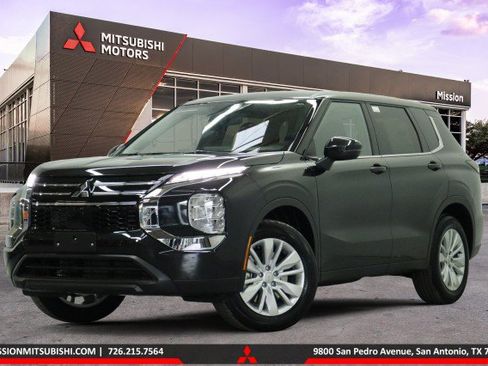 New 2026 Mitsubishi Outlander ES FWD image 1