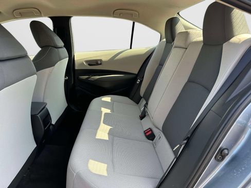 Used 2022 Toyota Corolla LE FWD image 13