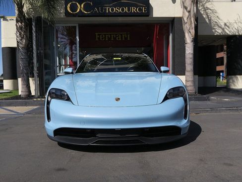 Used 2022 Porsche Taycan image 3