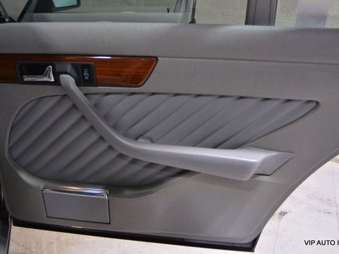 Used 1991 Mercedes-Benz 420 SEL image 10