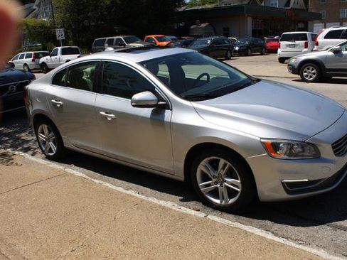 Used 2014 Volvo S60 T5 FWD image 2
