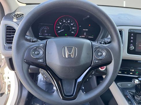 Used 2022 Honda HR-V EX image 12