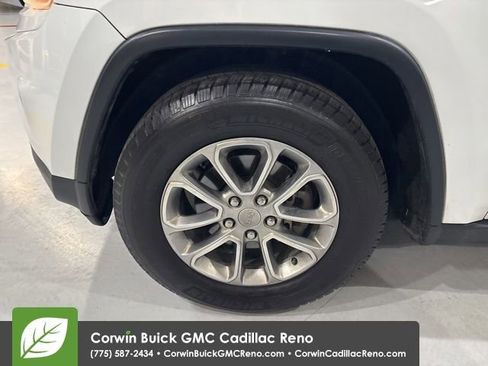 Used 2015 Jeep Grand Cherokee Limited image 32