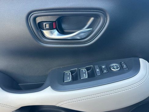 Used 2026 Honda HR-V EX-L image 9